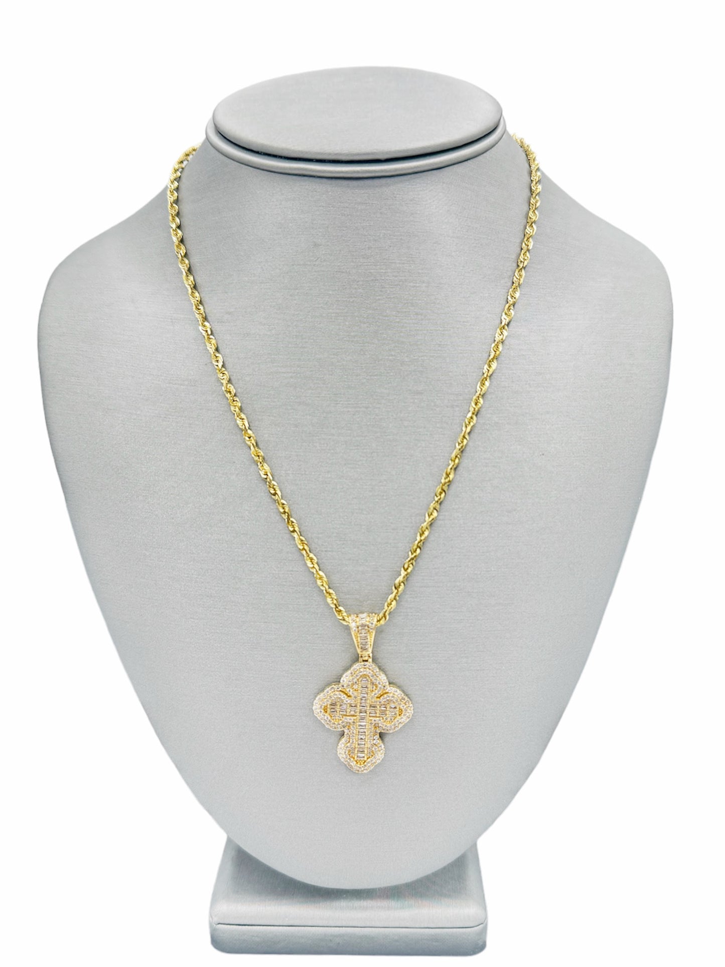 New 14K CZ Cross Pendant & Solid Rope Chain (2.6MM). H.J™️